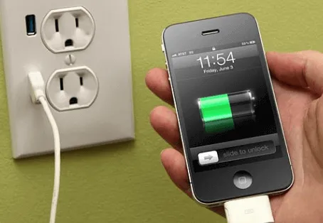 2. Jangan Menggunakan HP Ketika Sedang Charging Jangan Menggunakan HP Ketika Sedang Charging